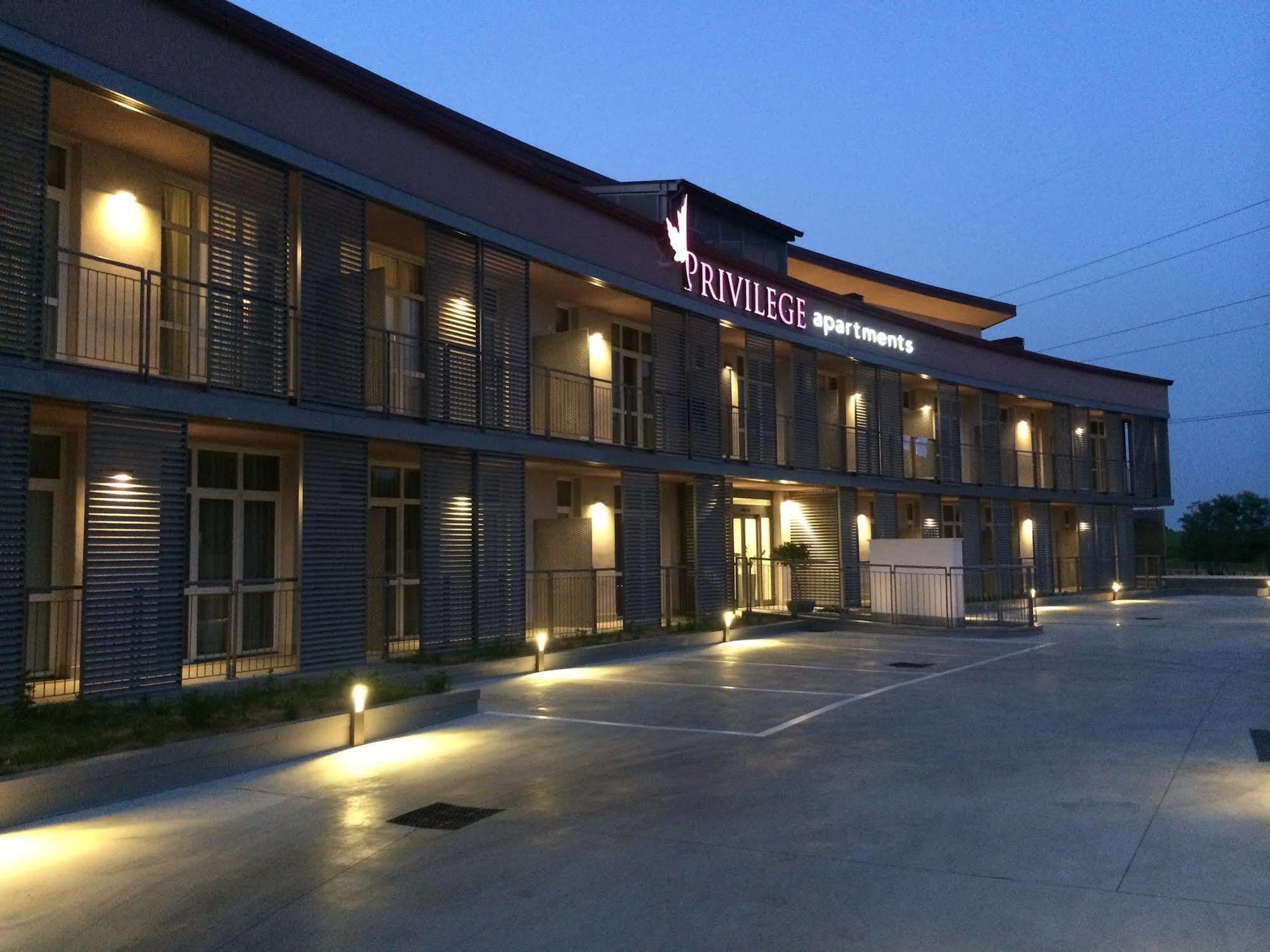 Privilege Apartments Vimercate Exteriör bild