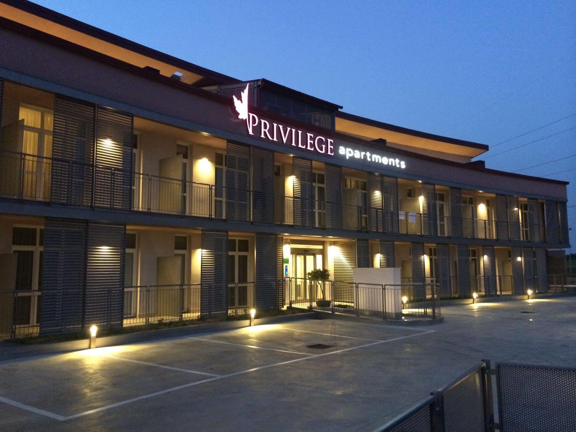 Privilege Apartments Vimercate Exteriör bild
